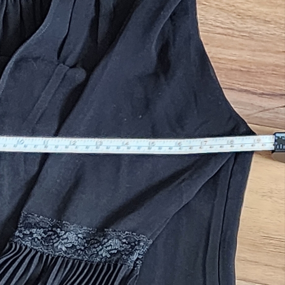 Elegant Black Women's Top - Picture 9 of 12